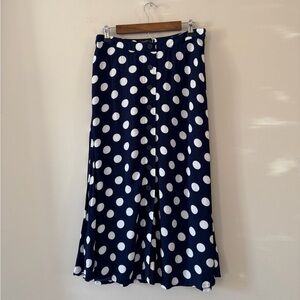 Talbots A-Line Skirt in Navy and White Polka Dots Flowy Fit Button Detail Size 8